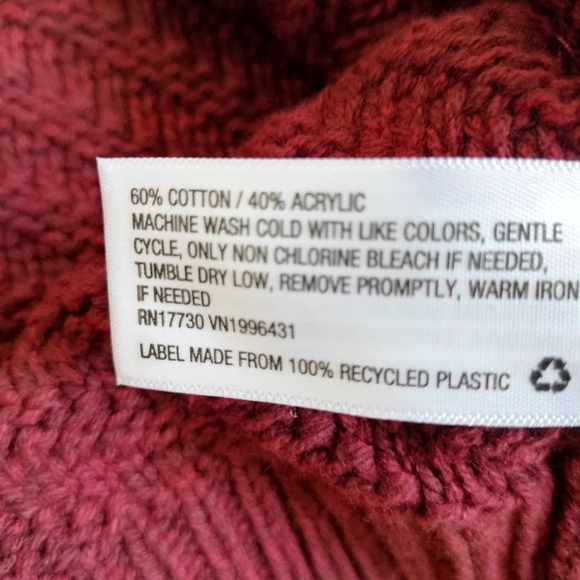 Universal Thread - Picture 6 of 6